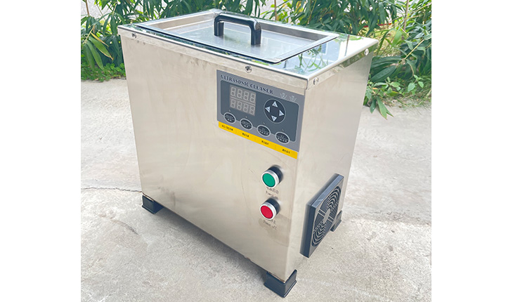 Single slot ultrasonic cleaning machine