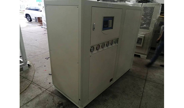 水冷式箱型工业冷水机